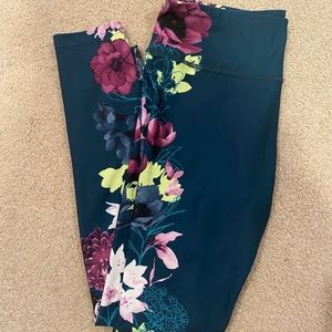 Beautiful floral fila leggings